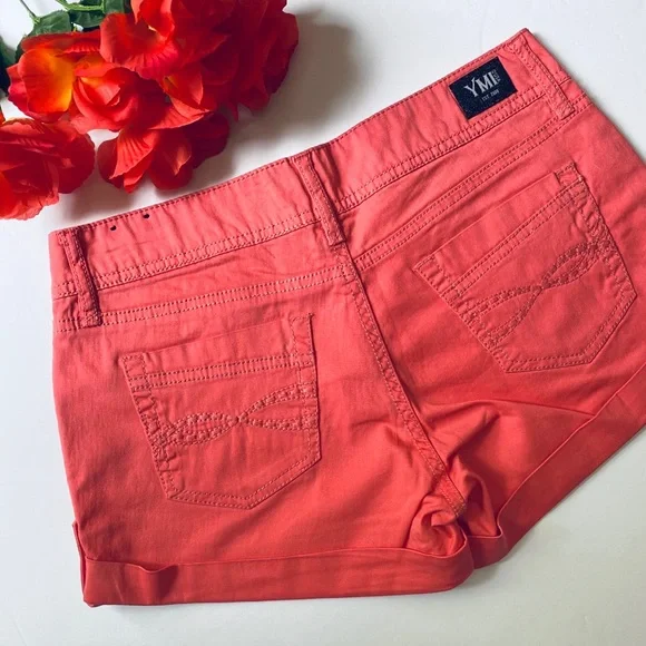 YMI NWOT Coral Pink Hot Shorts Size 5 Juniors - Picture 2 of 6